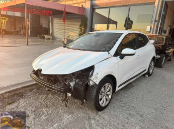 Az hasar Clio Otomatik 2022